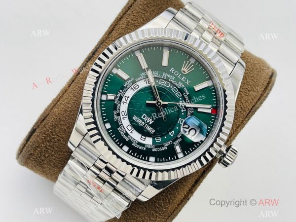 VRF Swiss 9001 Rolex DiW Sky-Dweller World Timer 42 Watch Olive Green Dial New Jubilee Strap AAA Replica (5)